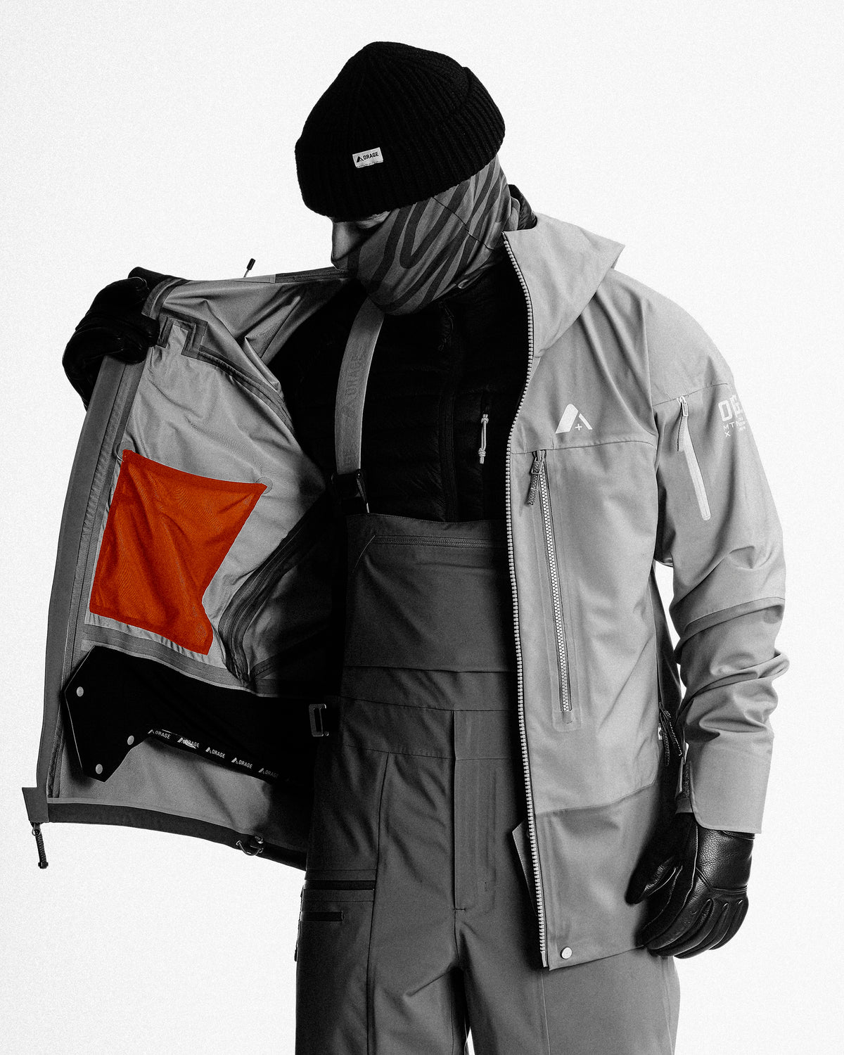 Mesh goggle pocket